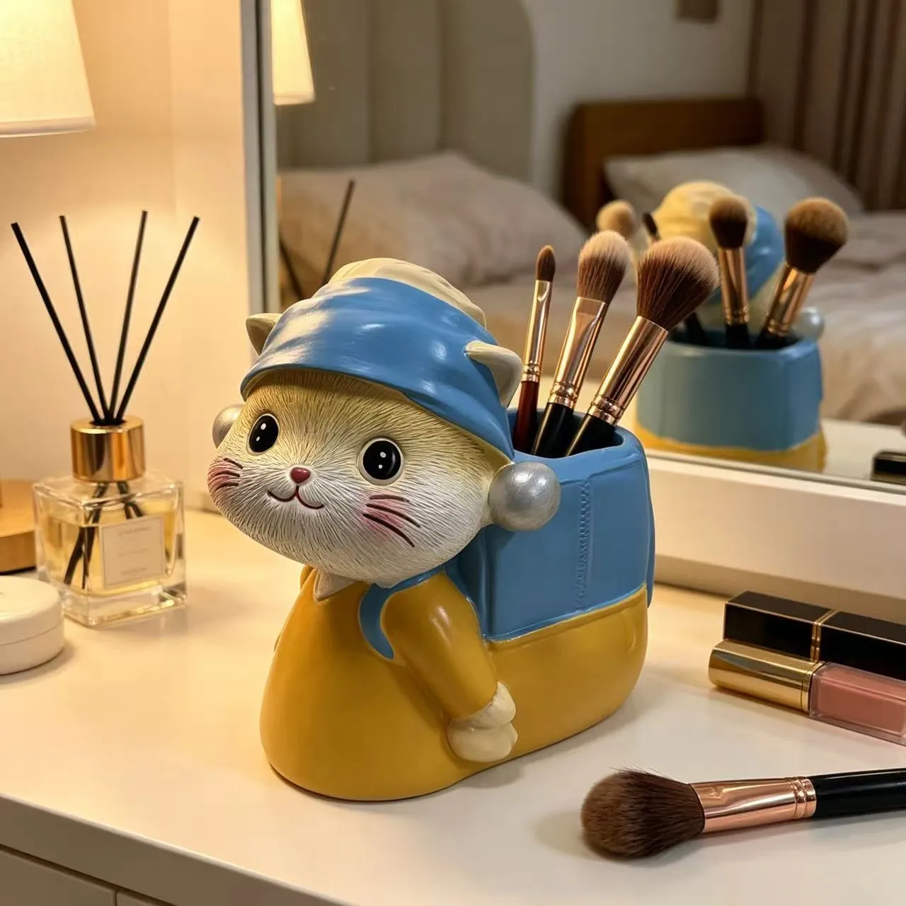 Pearl Cat Pen Holder