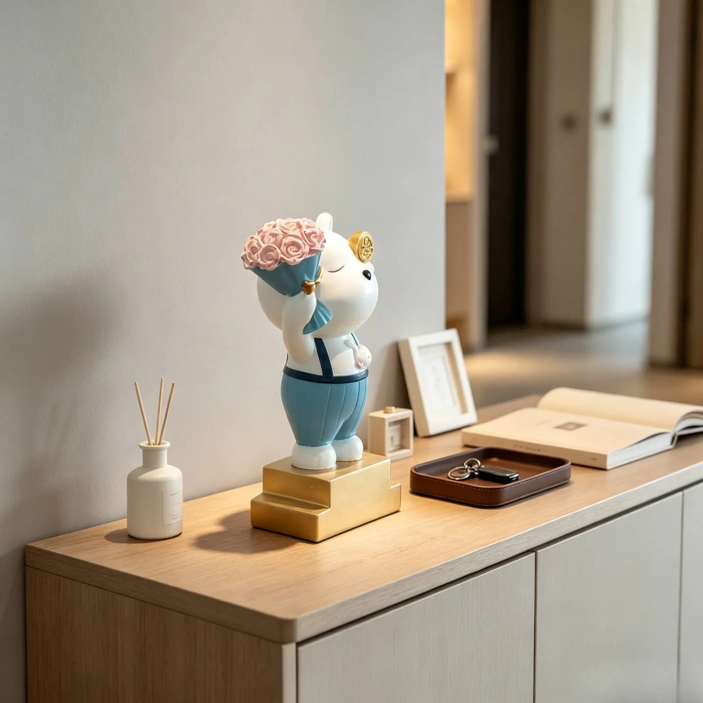 Award-winning little white bear